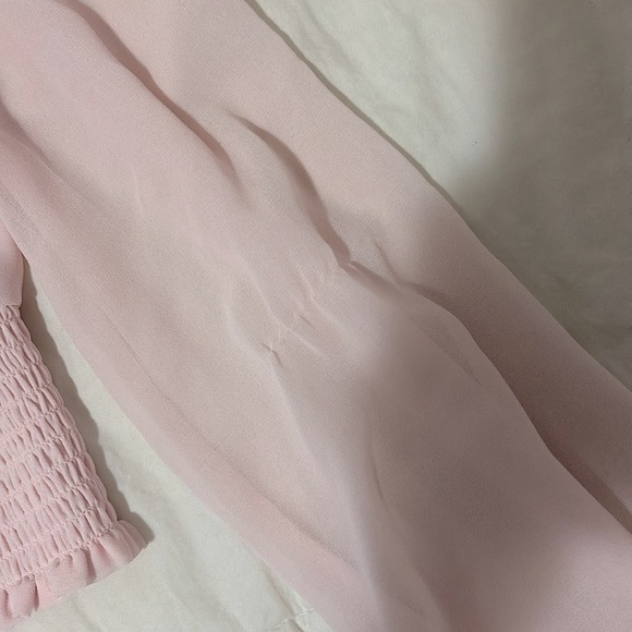 ARITZIA WILFRED Wistful blouse smocked bodice top, pink, size xs - Picture 3 of 5